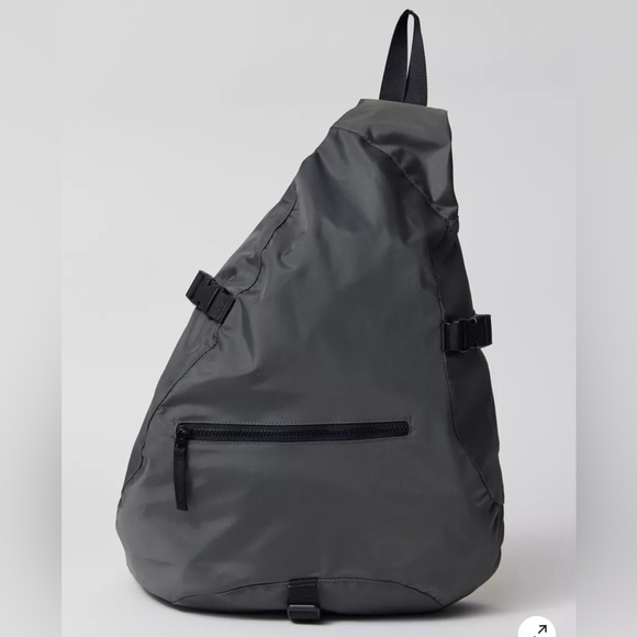Urban Outfitters Handbags - NWT large City Sling Bag